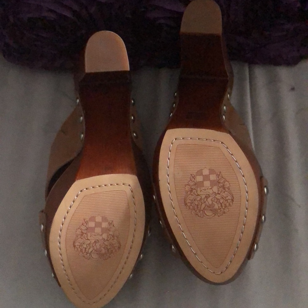 Sandals - Picture 3 of 4